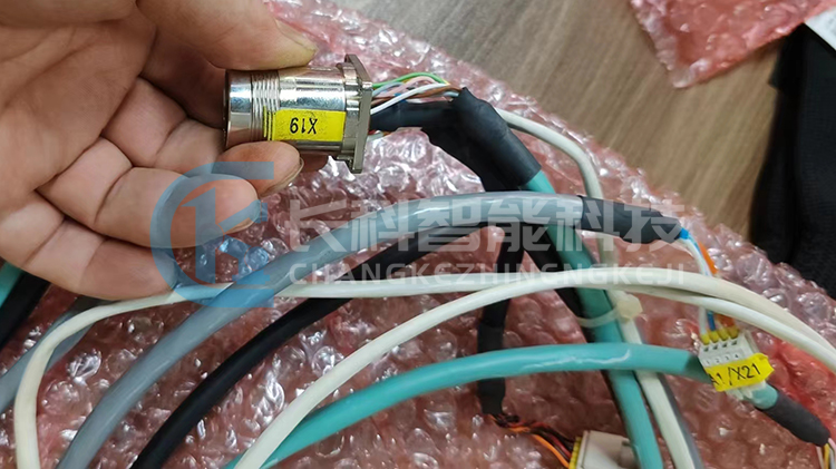 庫卡C2示教器柜內連接線W132678 庫卡C2示教器柜內連接線W132678